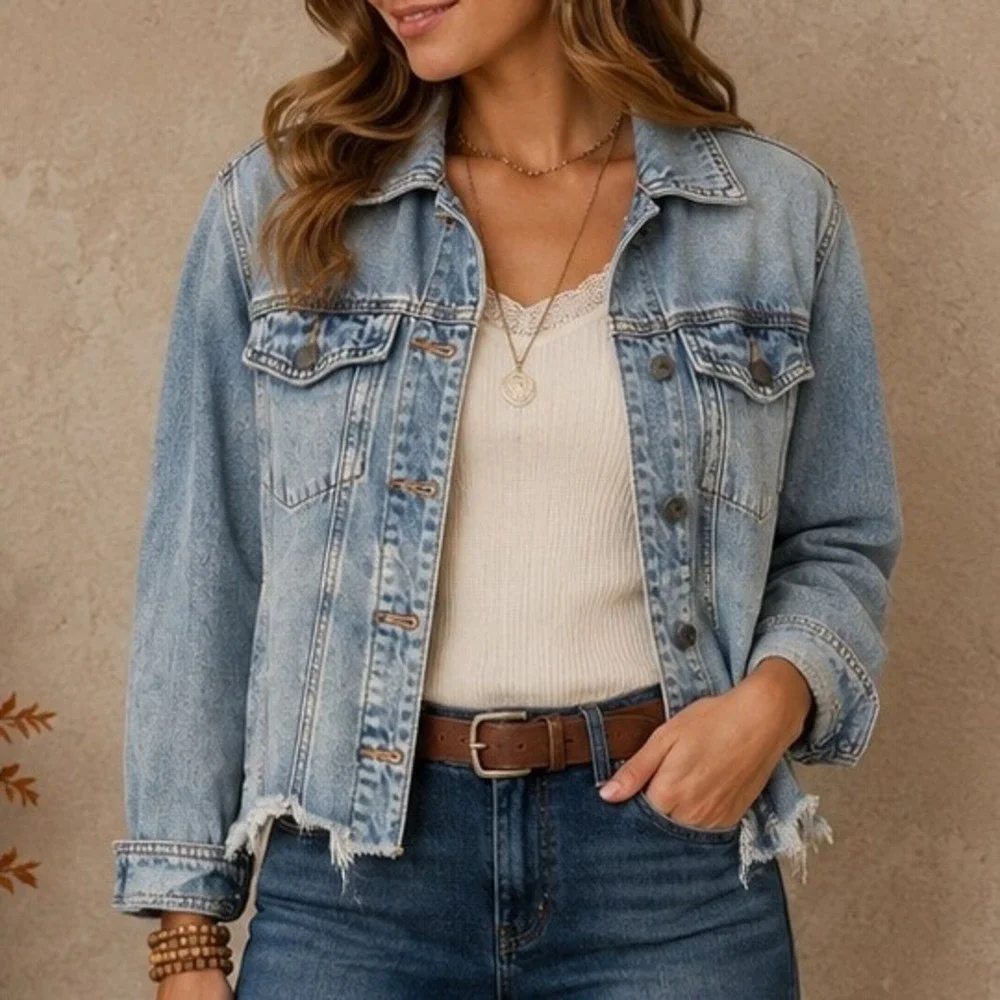 Hidden Jeans Womens Small Light Wash Distressed Cropped Raw Hem Denim Jacket S